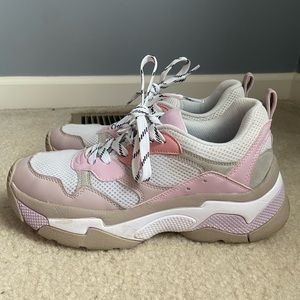 Taybre Lace Up Nine West Chunky Sneakers